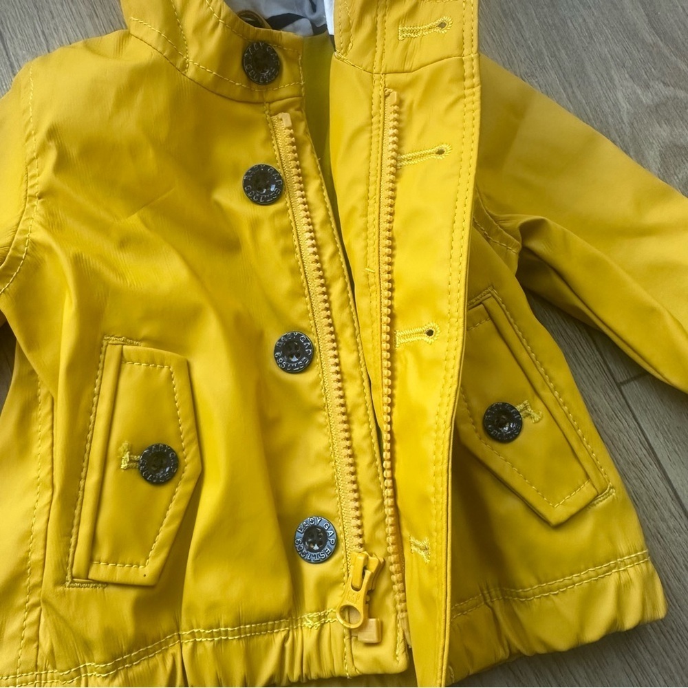 Baby Gap 0-6M Yellow Hooded Rain Jacket Waterproof Spring Coat - Picture 4 of 10